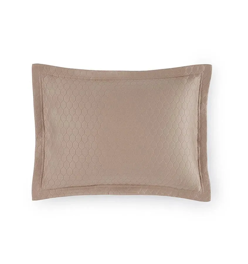 Favo Matelassé Coverlet & Sham Collection