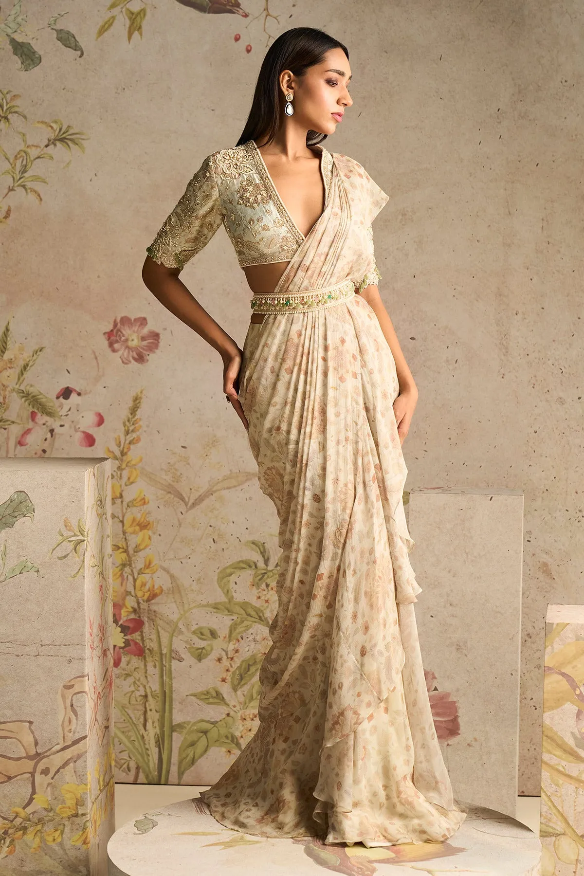 FLAMBOYANCE SAREE SET