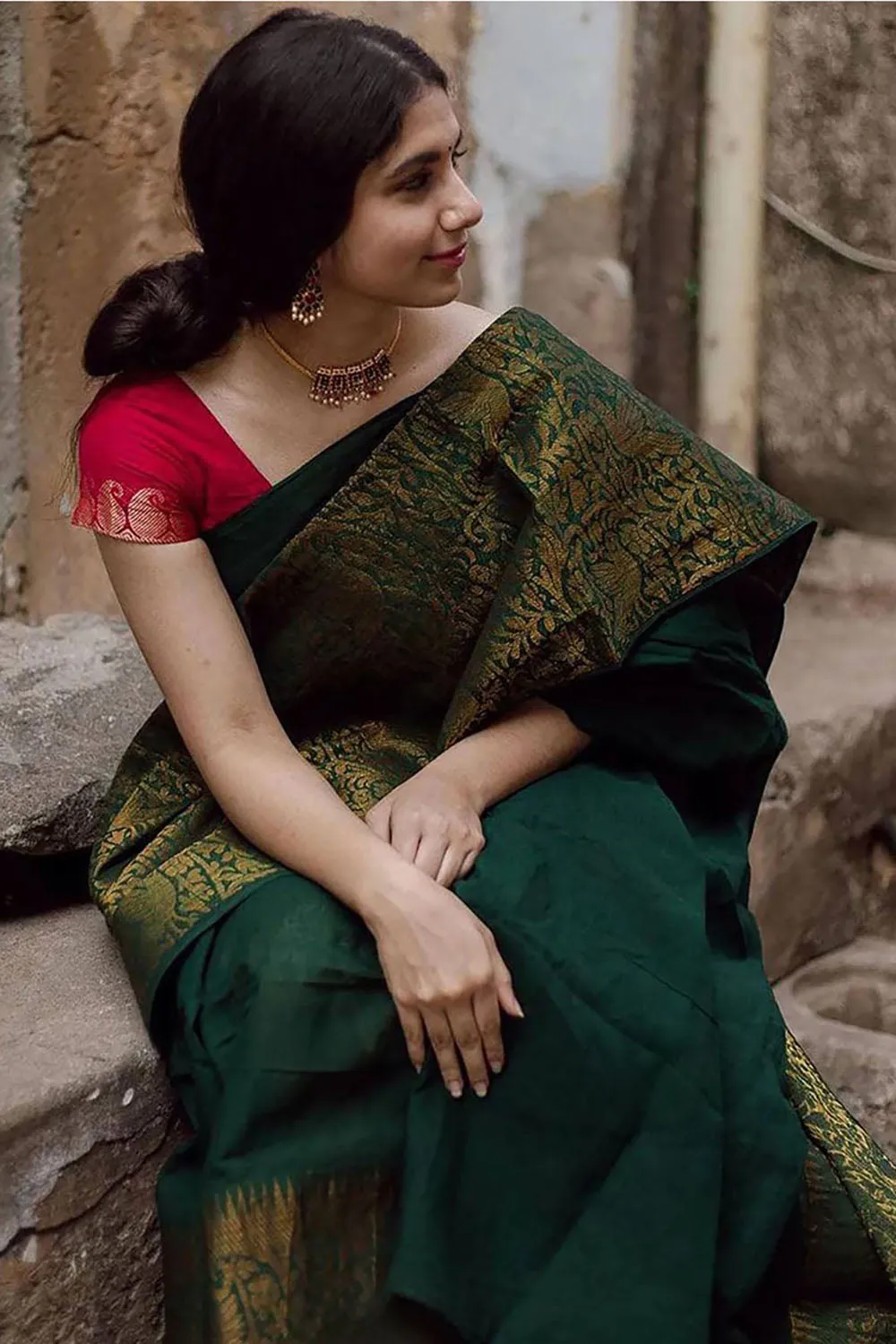 Green Silk Saree With Zari Weaving Work