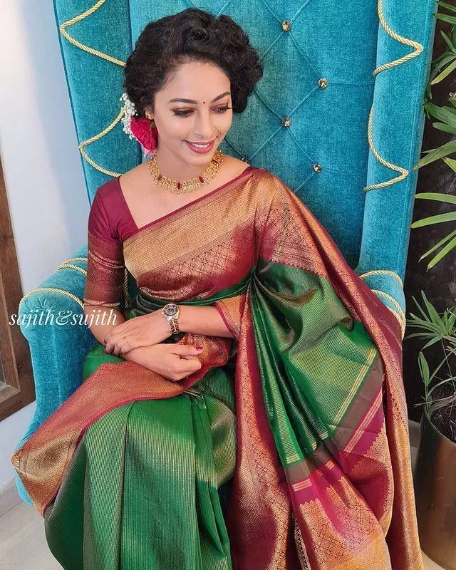 Green With Maroon Border Banarasi Soft Silk Saree With Blouse