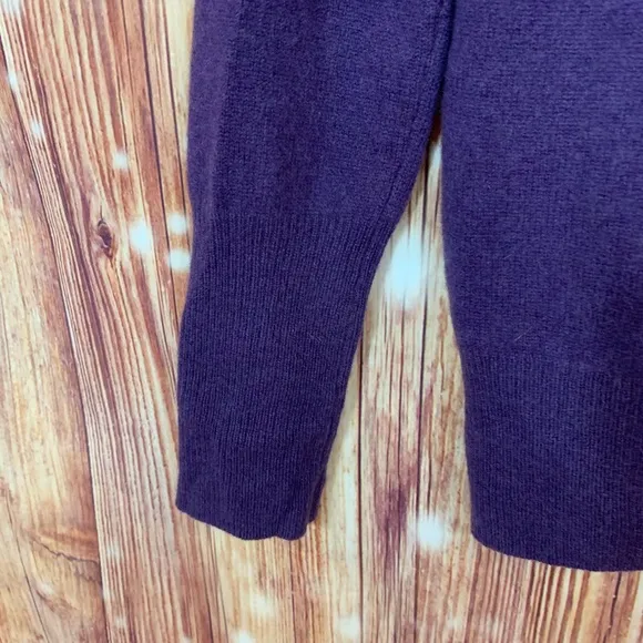 Halogen 100% Cashmere Size Medium Purple
