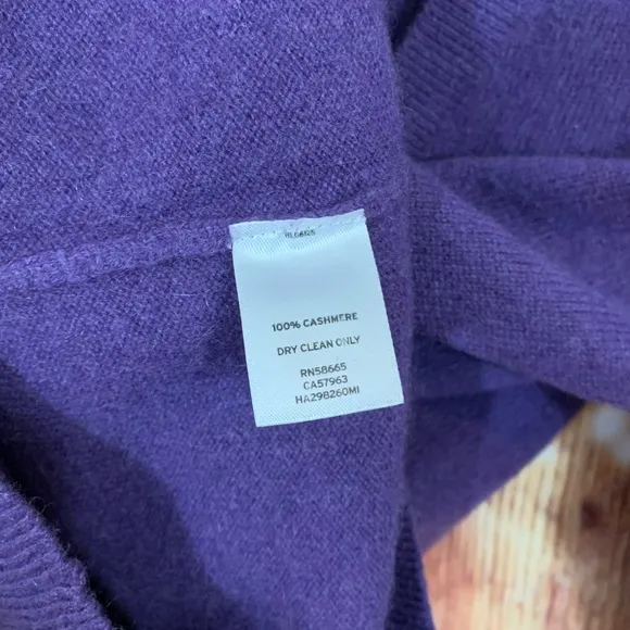 Halogen 100% Cashmere Size Medium Purple