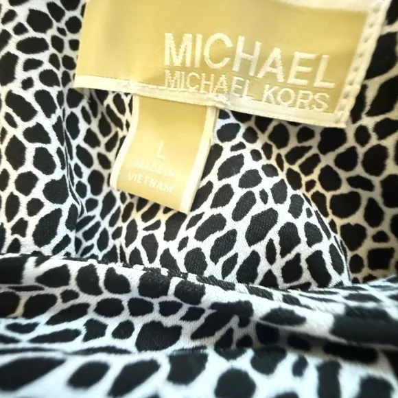 🎉Host Pick🎉Michael Kors Black &amp; White Animal Print Shift - Size large