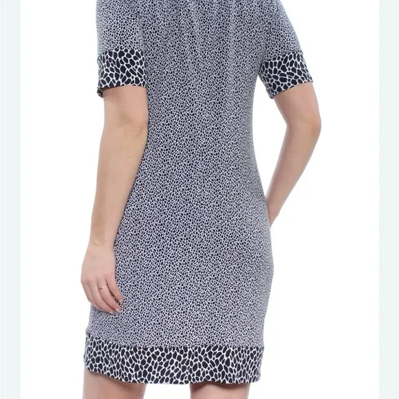 🎉Host Pick🎉Michael Kors Black &amp; White Animal Print Shift - Size large