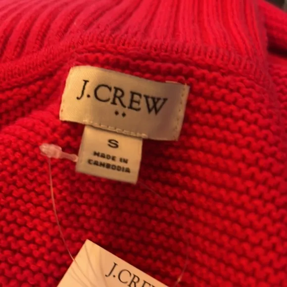 J. Crew Factory Classic Turtleneck Sweater- Bright Rose- size Small- NWT
