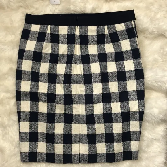 J. CREW  The Pencil Skirt - Blue Plaid Skirt. Sz. 8