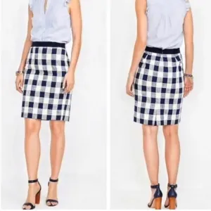 J. CREW  The Pencil Skirt - Blue Plaid Skirt. Sz. 8