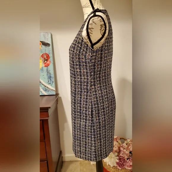 J• CREW.  WOMEN'S Black/Navy Sleeveless, Round Neck, Shift Tweed Dress, Size 2.