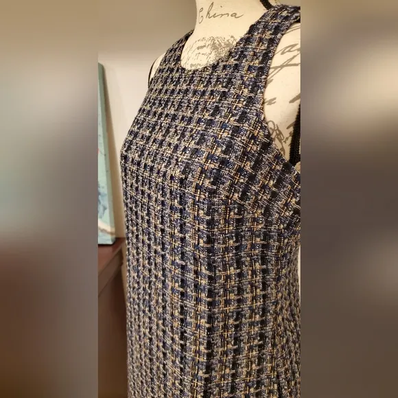 J• CREW.  WOMEN'S Black/Navy Sleeveless, Round Neck, Shift Tweed Dress, Size 2.