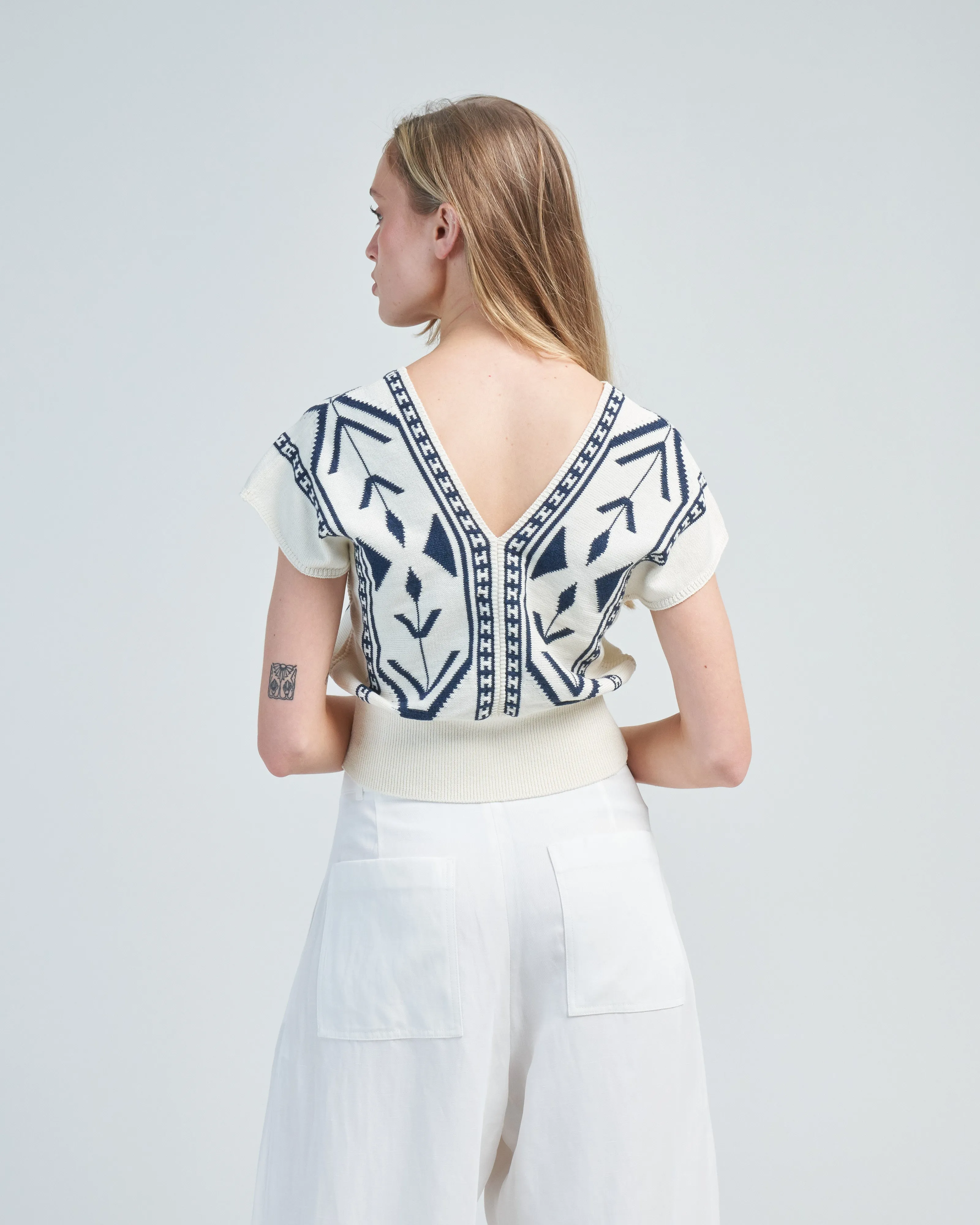 jacquard knit v-neck top
