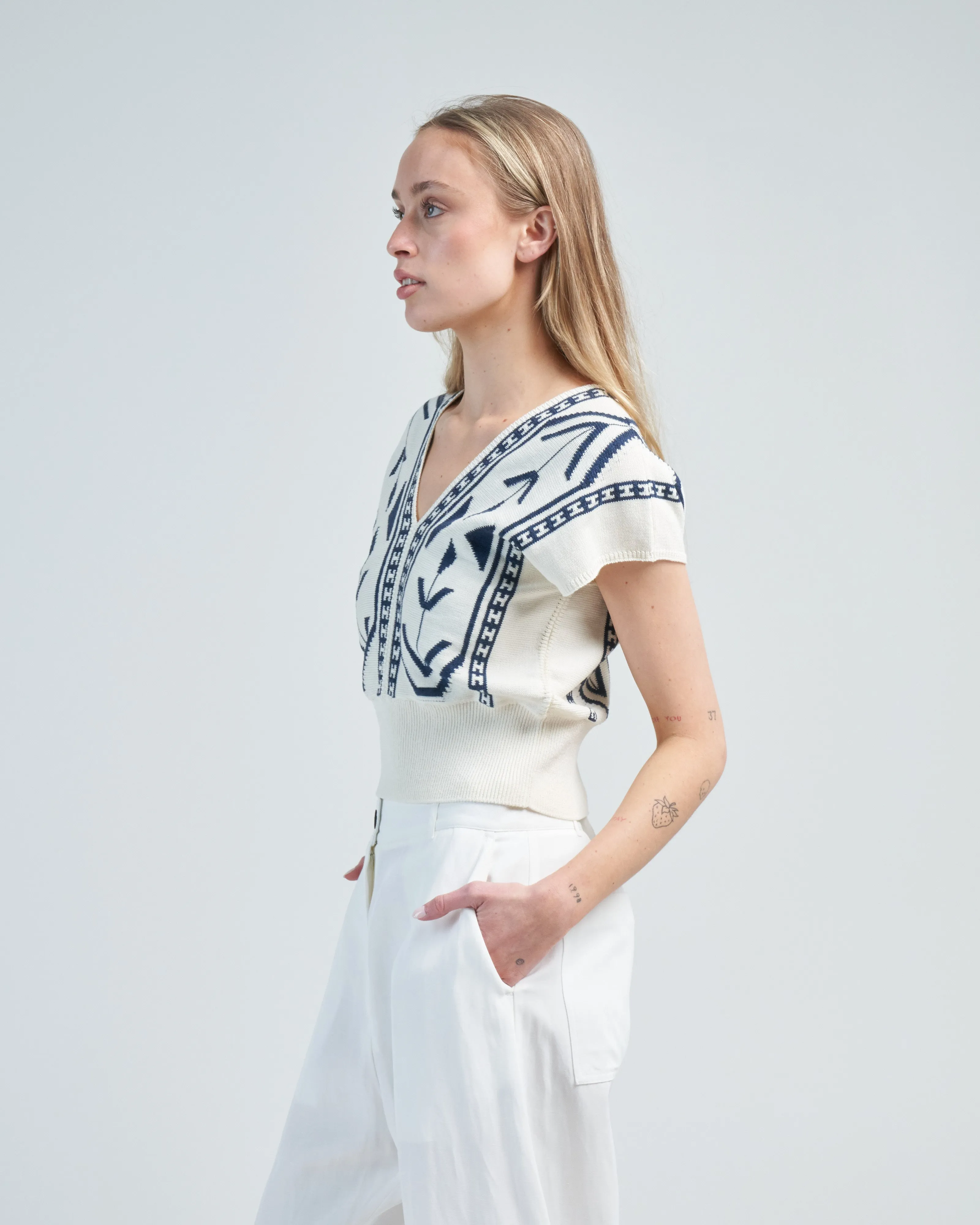 jacquard knit v-neck top