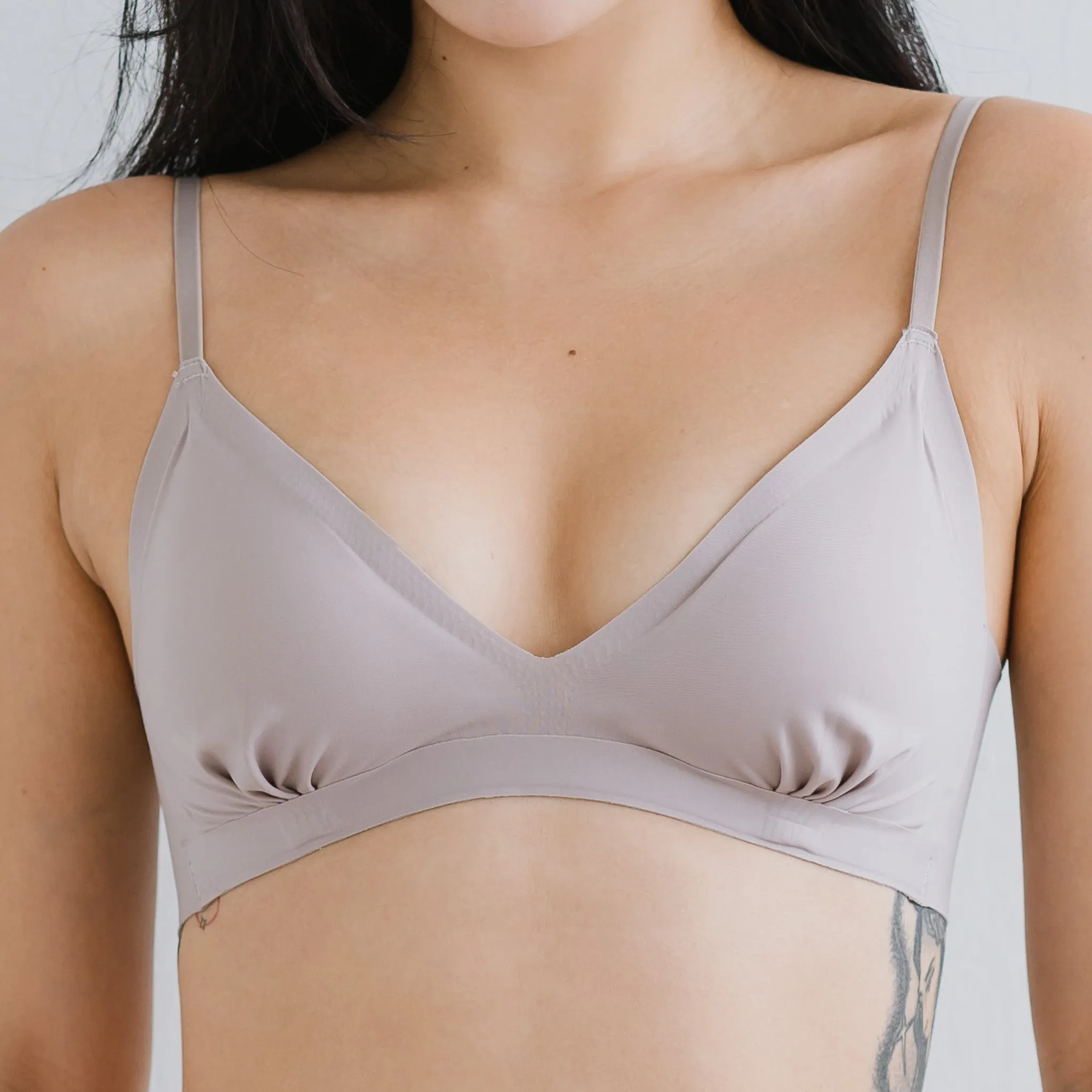 Jell-ee Deep-V U-Back Wireless Bra in Desert Sand (Signature Edition)