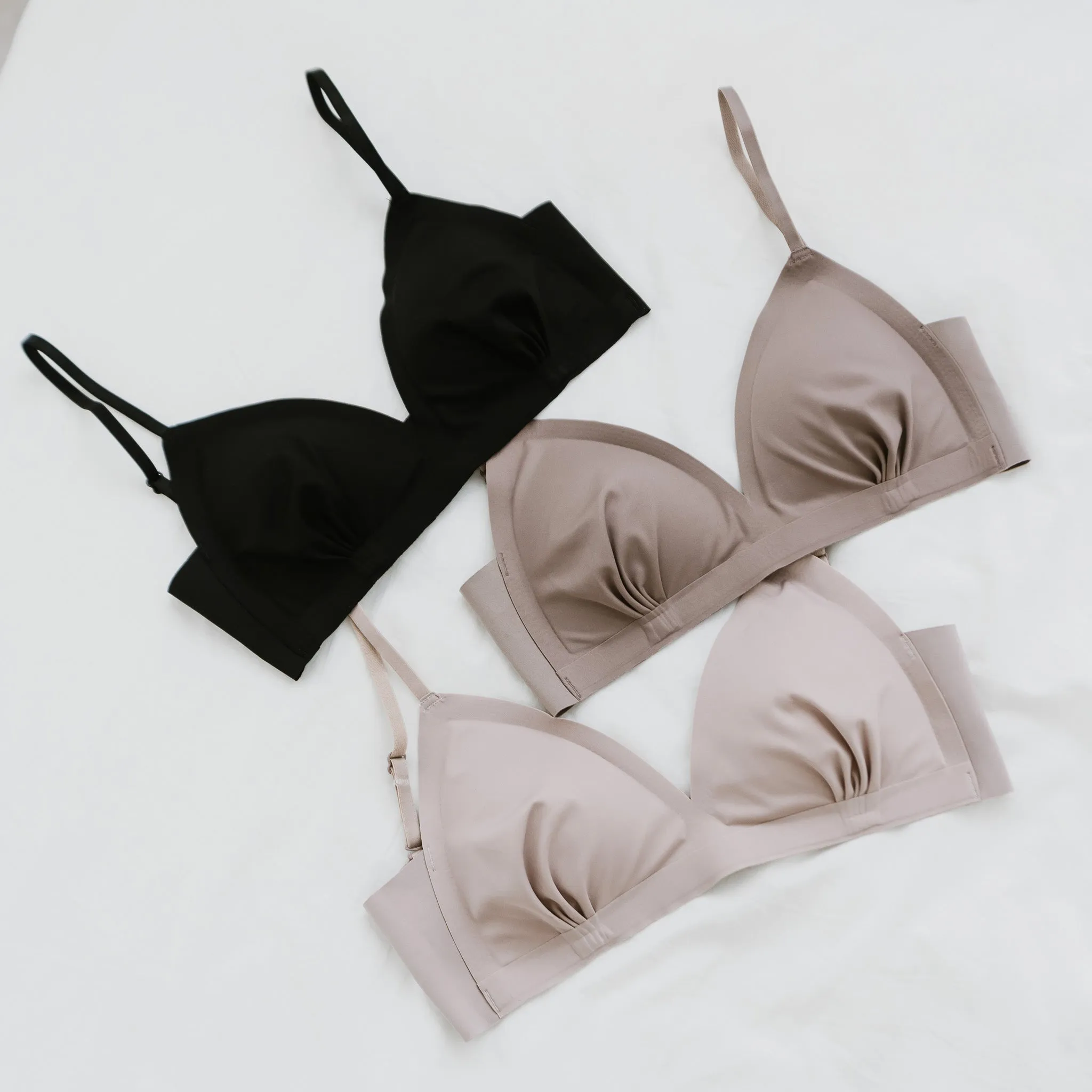 Jell-ee Deep-V U-Back Wireless Bra in Desert Sand (Signature Edition)