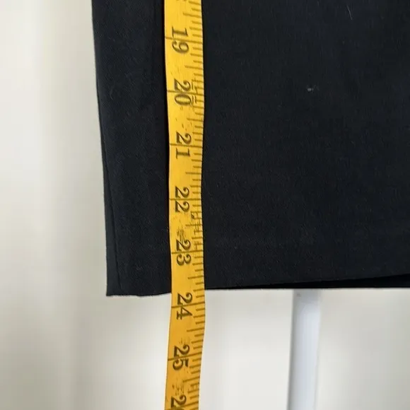 J’ENVIE NEW YORK. Black Pencil Skirt with white 18”zipper down front size 4