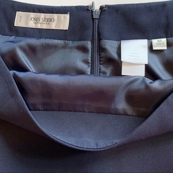 JONES STUDIO navy blue tailored pencil skirt box pleat hem neutral classic