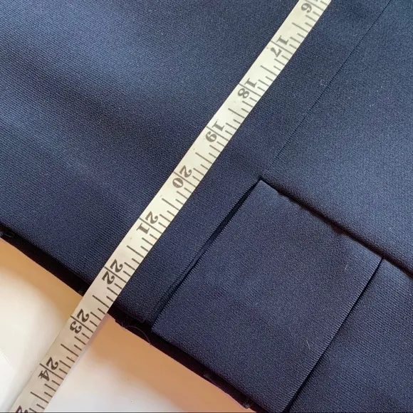 JONES STUDIO navy blue tailored pencil skirt box pleat hem neutral classic