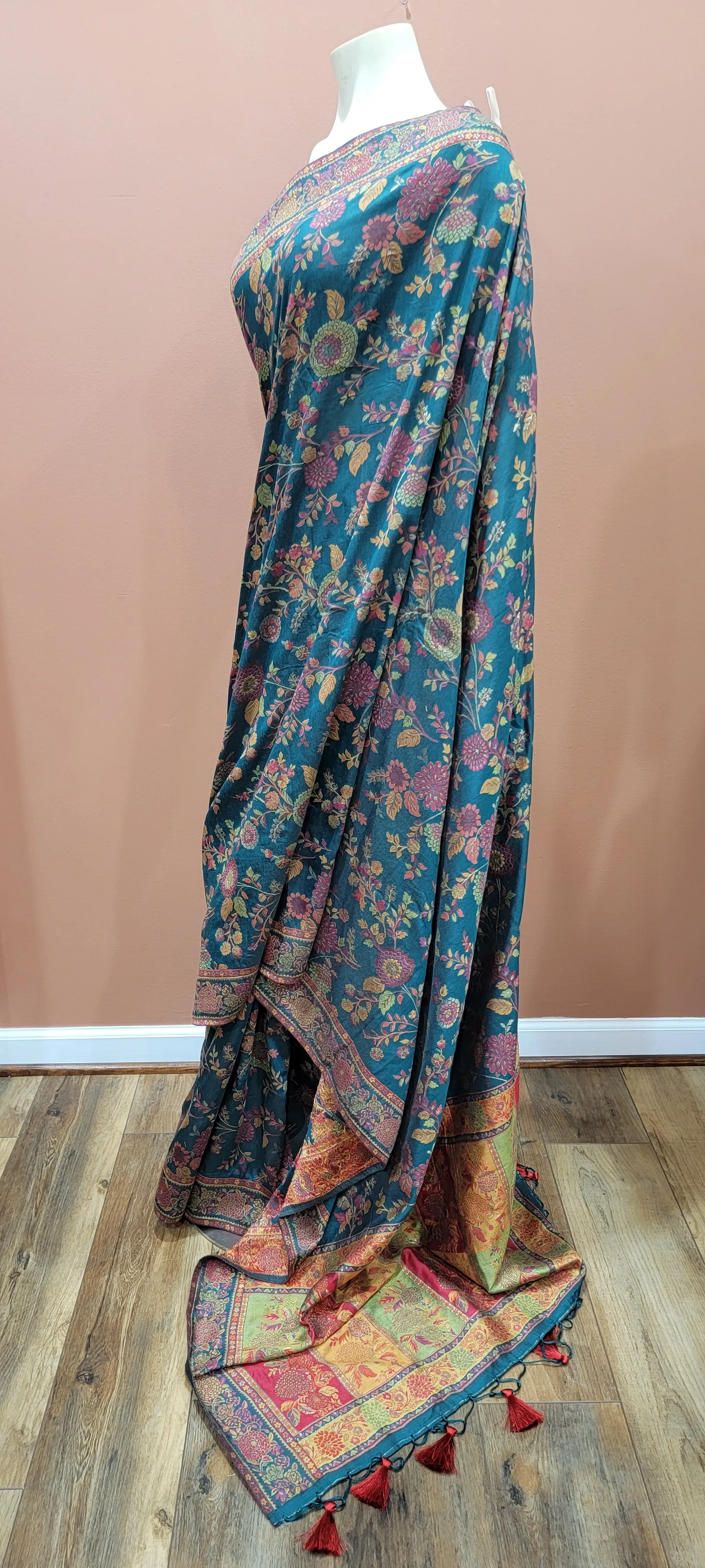 Kani Silk Saree W/ Blouse in Dark Cyan