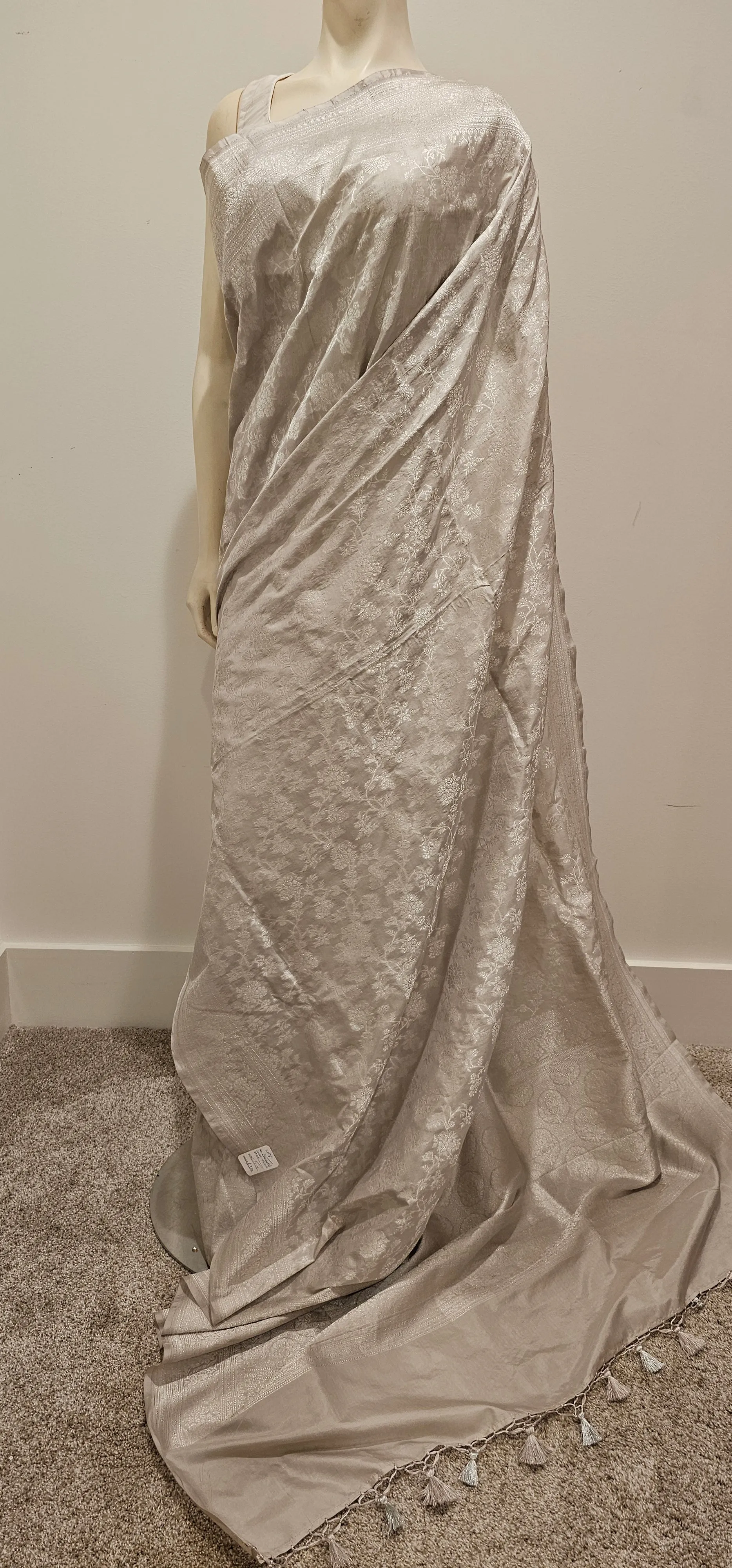 Katan Banaras Silver Zari Saree in Silver W/Blouse.