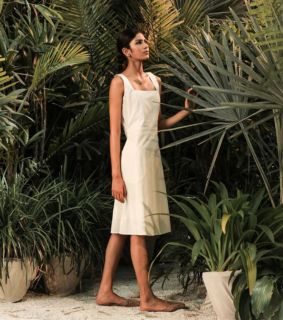 Khara Kapas   -   Ocean Pearl White sleeveless fit & flare dress - Another Day in Paradise