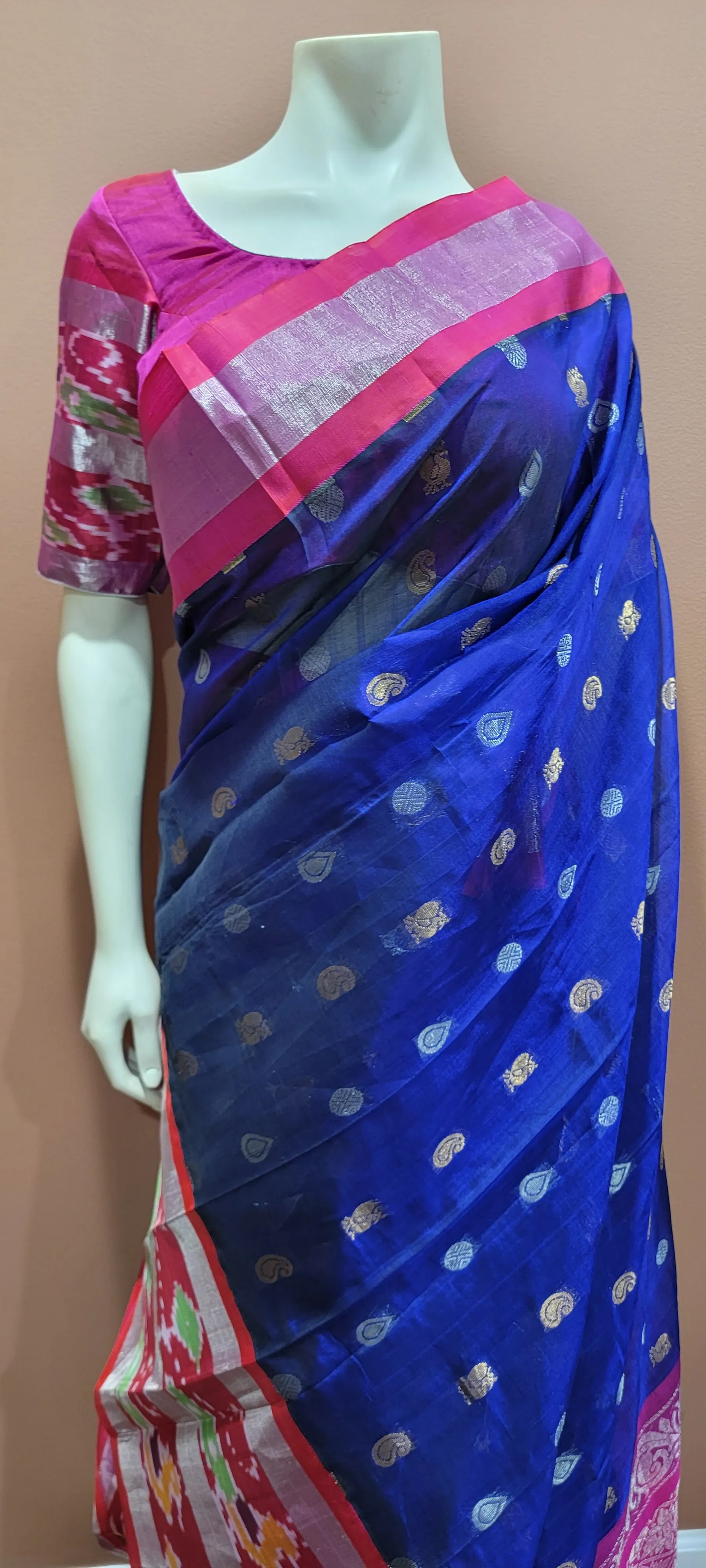 Kuppadam Saree in Blue and Pink