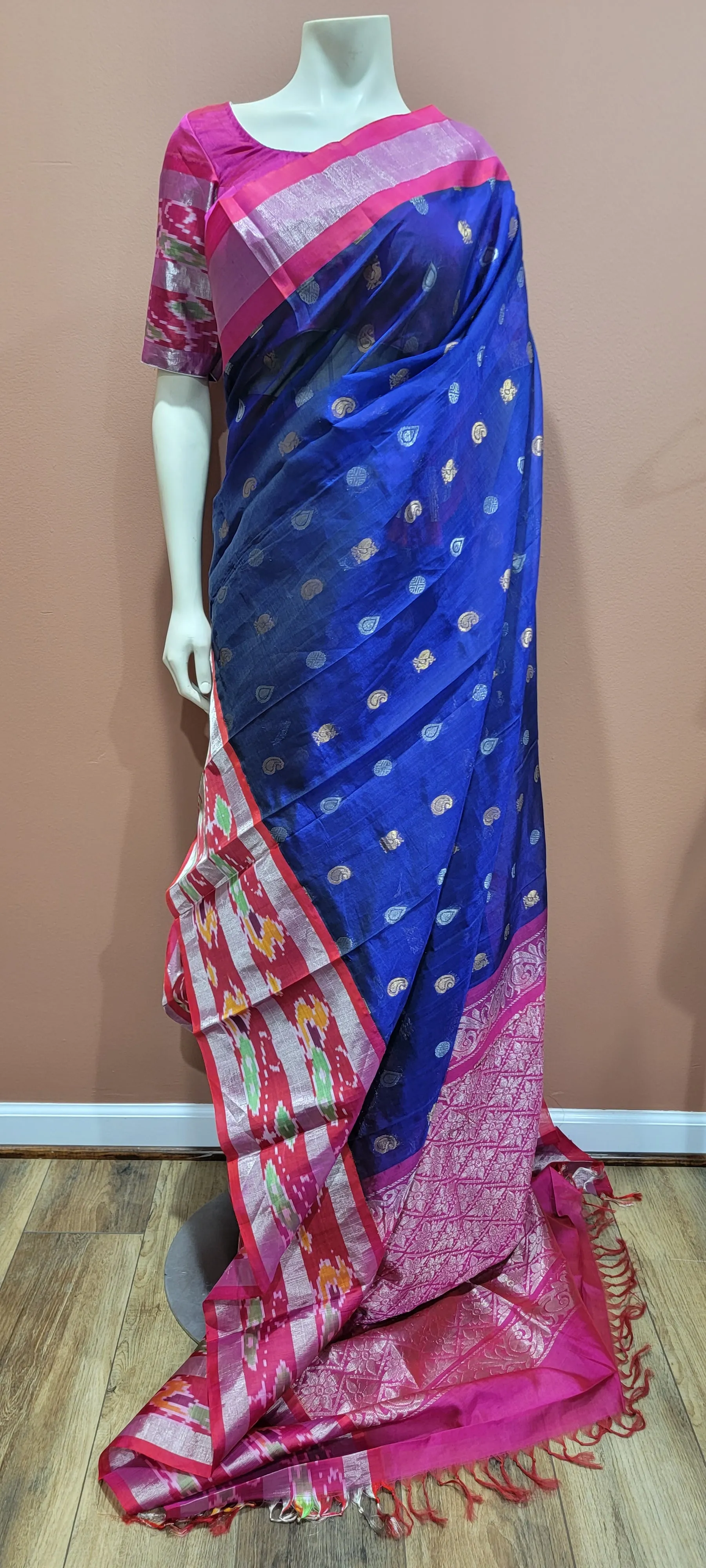 Kuppadam Saree in Blue and Pink