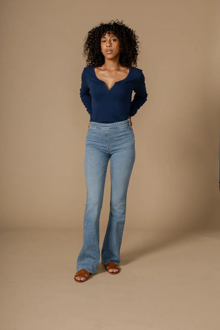 Lark Bootcut Pull On Pant || Boulevard
