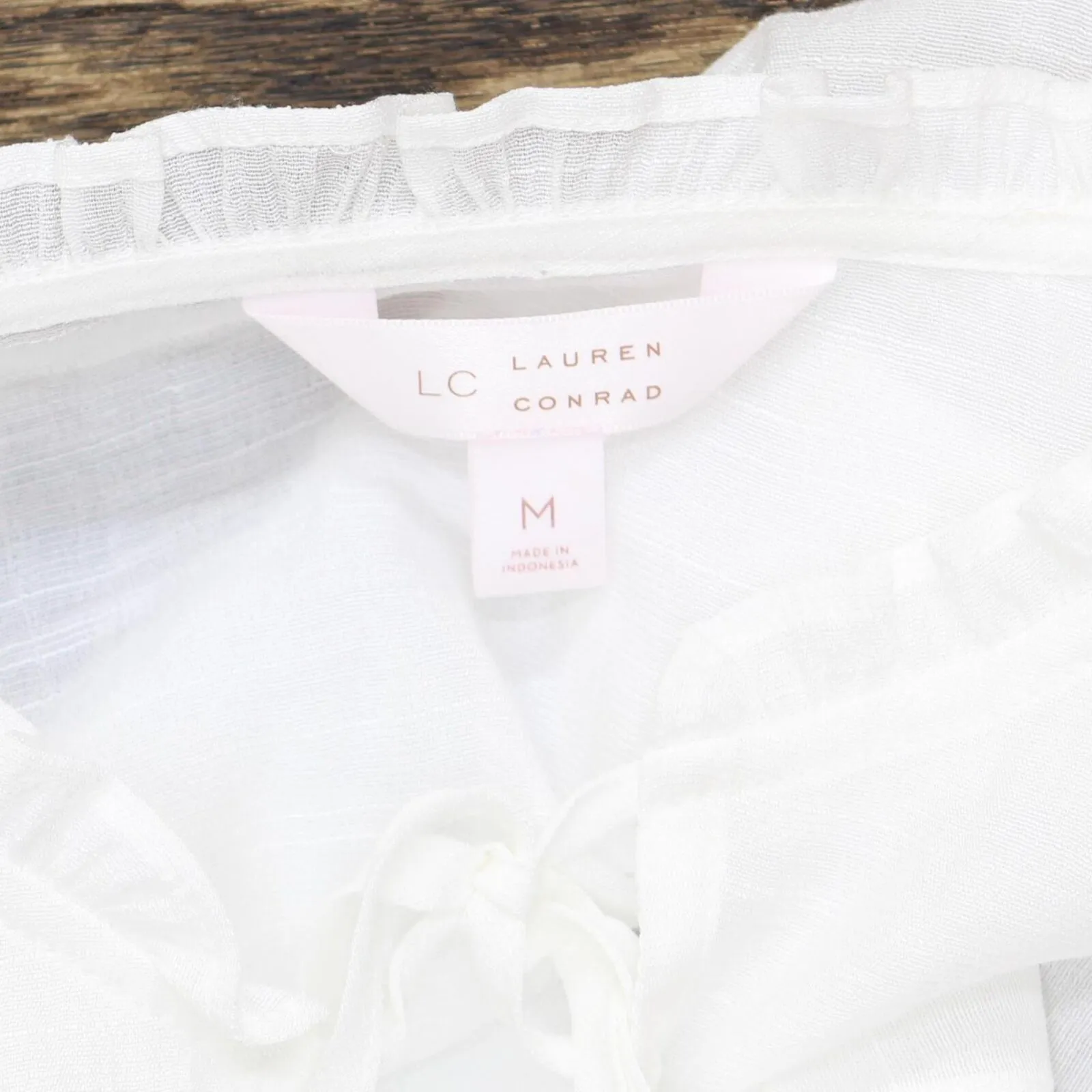 LC Lauren Conrad Womens Ruffle Neck Flutter Sleeve Unlined Blouse White M