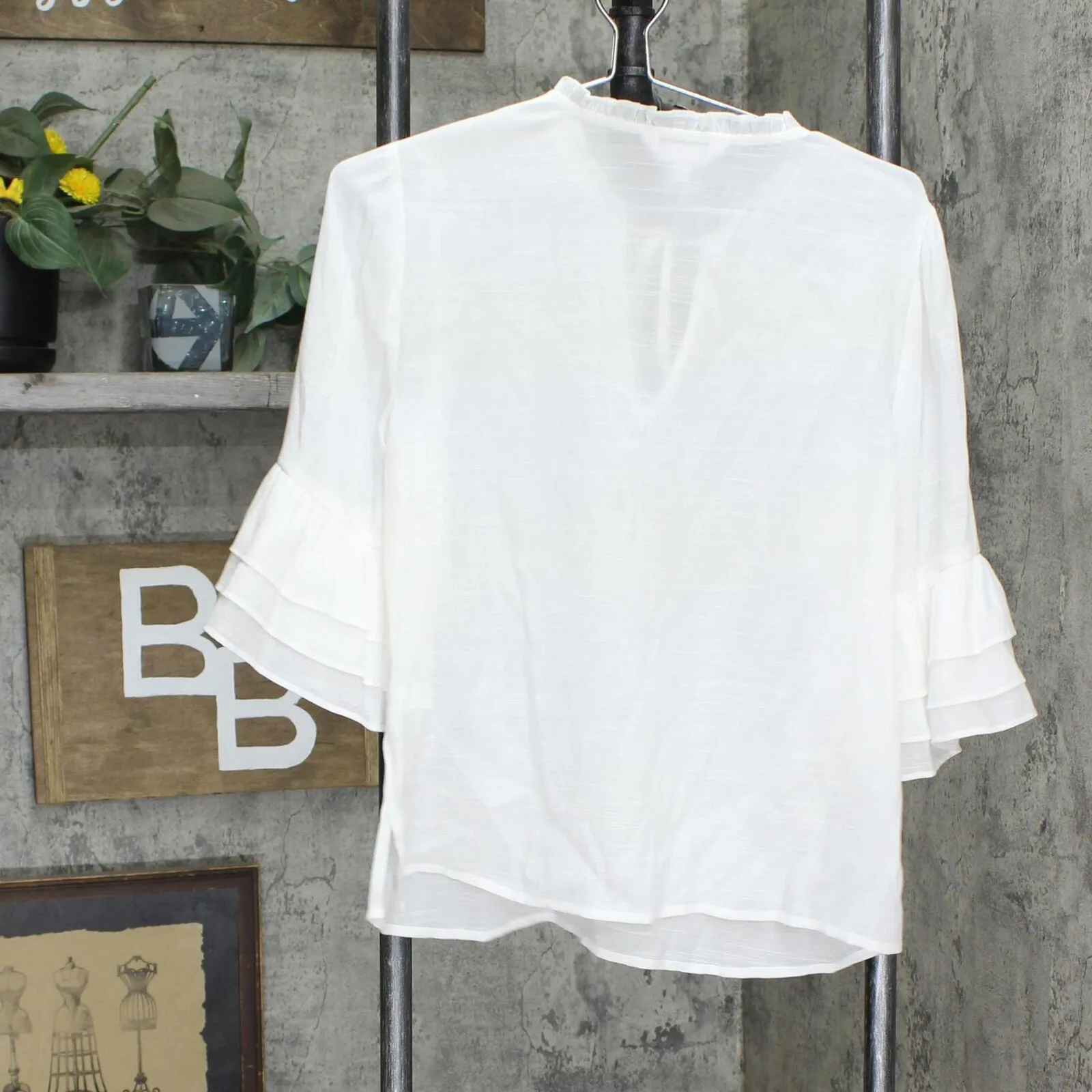 LC Lauren Conrad Womens Ruffle Neck Flutter Sleeve Unlined Blouse White M