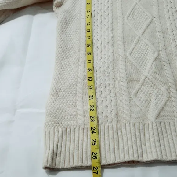 L.L.Bean Merino Wool Cable Knit Cream Turtleneck Sweater Size Large Regular