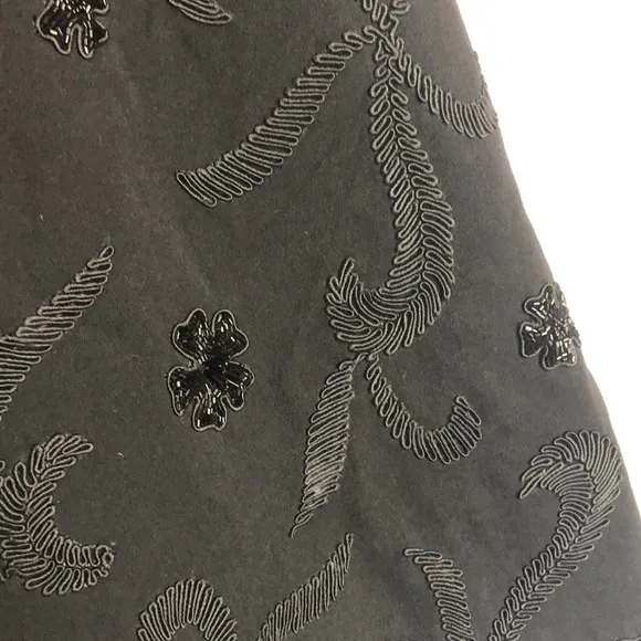 Lulu Bravo sz 8 black beaded and embroidered 100% wool pencil skirt skirt