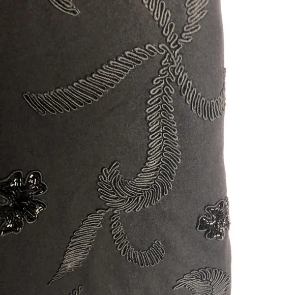 Lulu Bravo sz 8 black beaded and embroidered 100% wool pencil skirt skirt