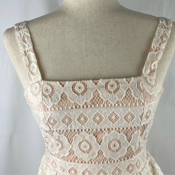 LULU'S Off White Lace Dress Size Small