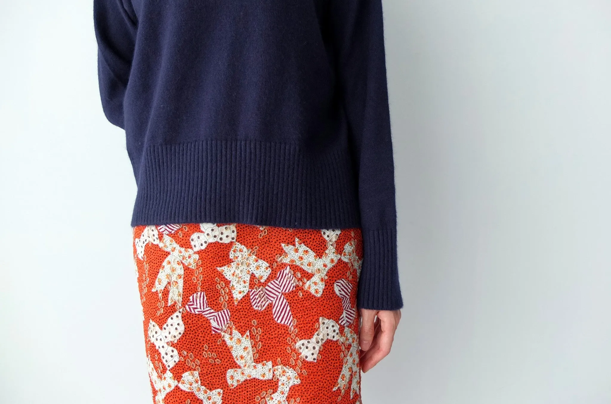 LYNN SWEATER ｛right｝
