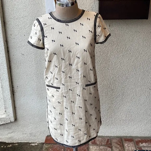 Madewell cream color with black embroidery beautiful shift dress