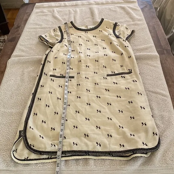 Madewell cream color with black embroidery beautiful shift dress
