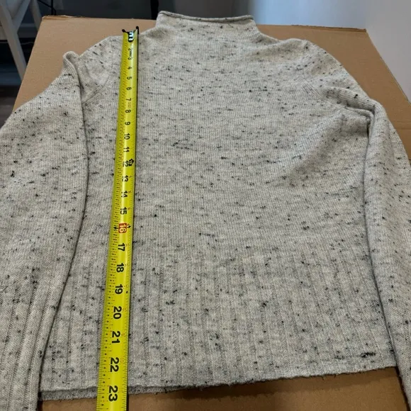 Madewell Donegal Inland Turtleneck Wool Blend Minimalist Speckled Sweater Medium