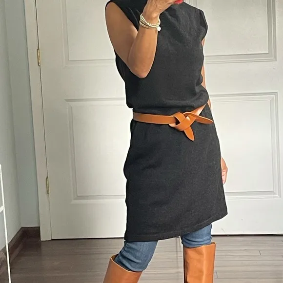 Mazzonetto 100% Wool Charcoal Gray Sleeveless Shift Mini Dress.