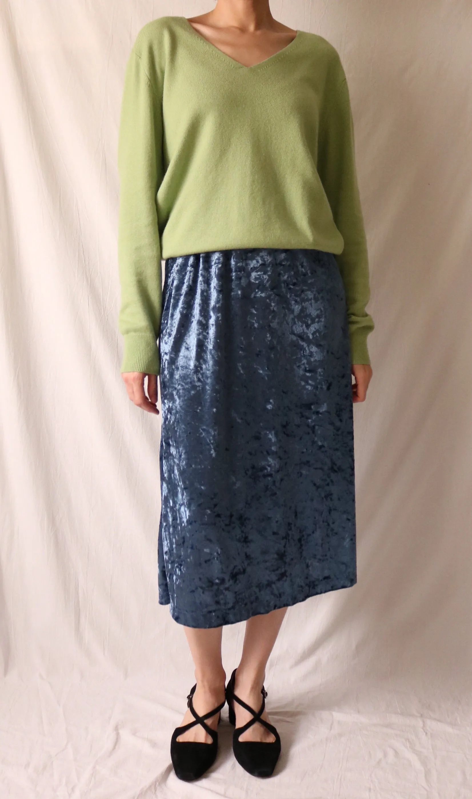 Nov Sweater  (More colours available)