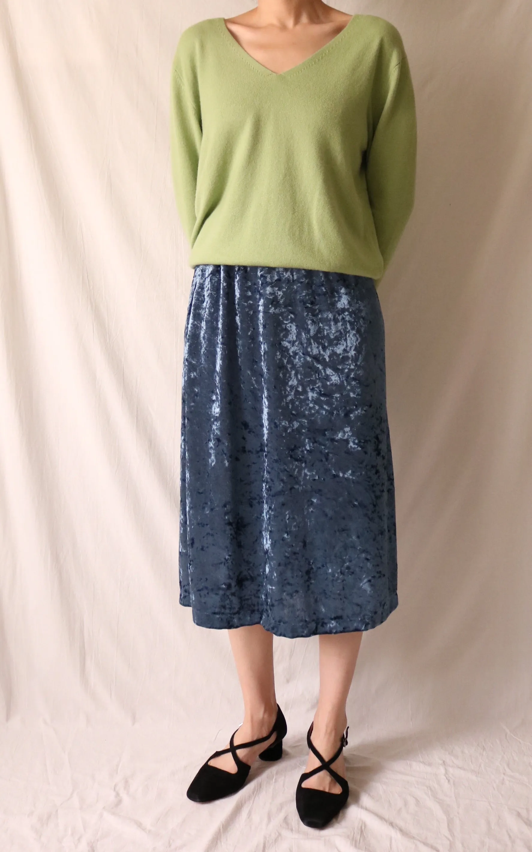 Nov Sweater  (More colours available)