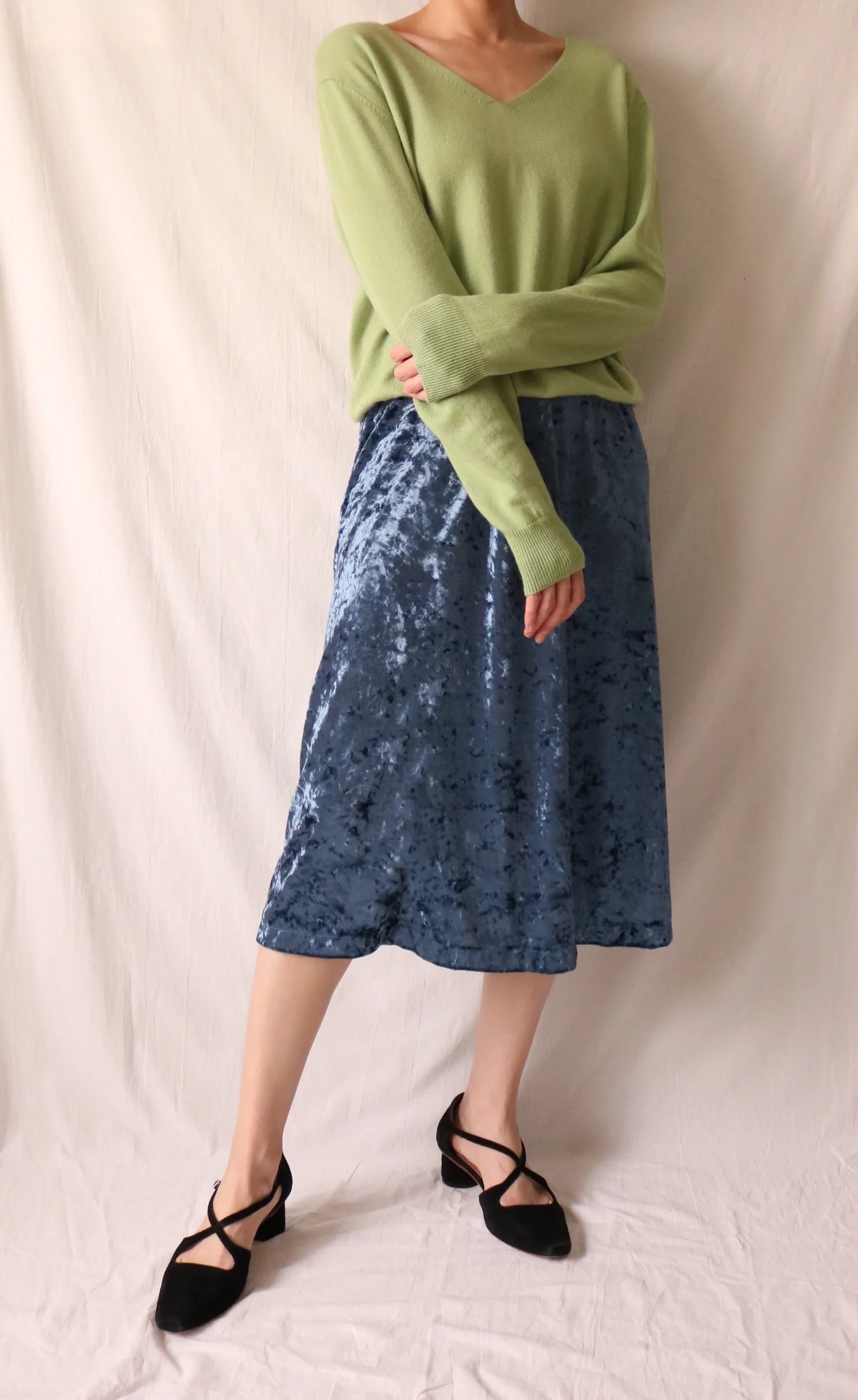 Nov Sweater  (More colours available)