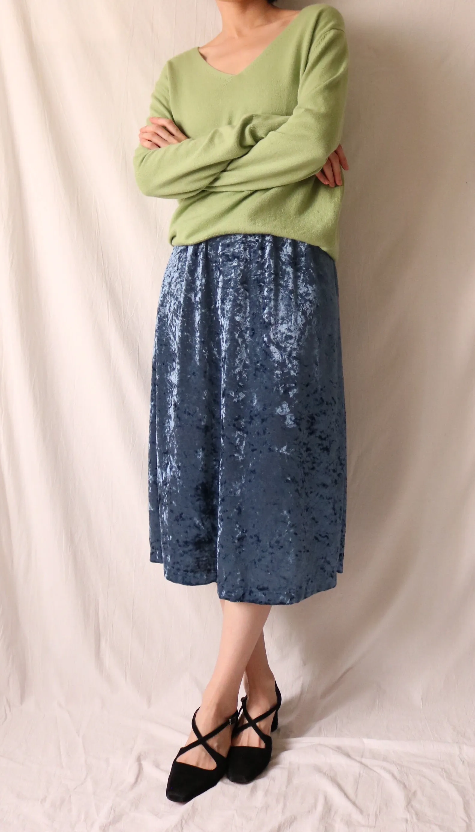 Nov Sweater  (More colours available)