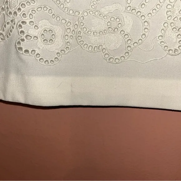 NWT Club Monaco Women's Embroidered Eyelet Mini Skirt Sz 0- As Is