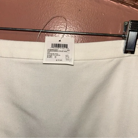 NWT Club Monaco Women's Embroidered Eyelet Mini Skirt Sz 0- As Is