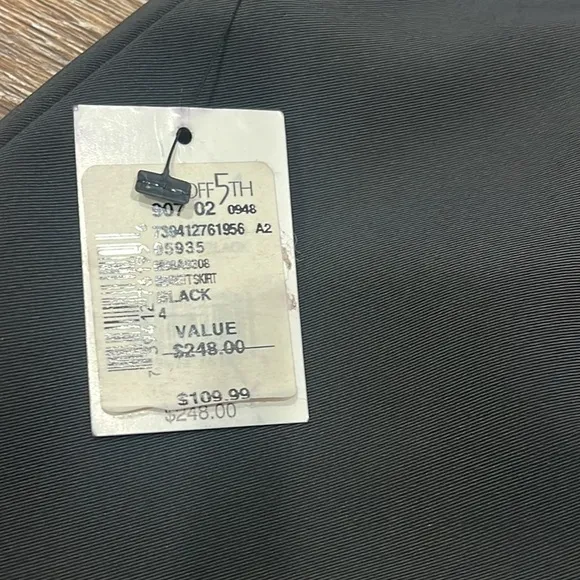 NWT Elie Tahari Bennet Black Pencil Skirt 🖤