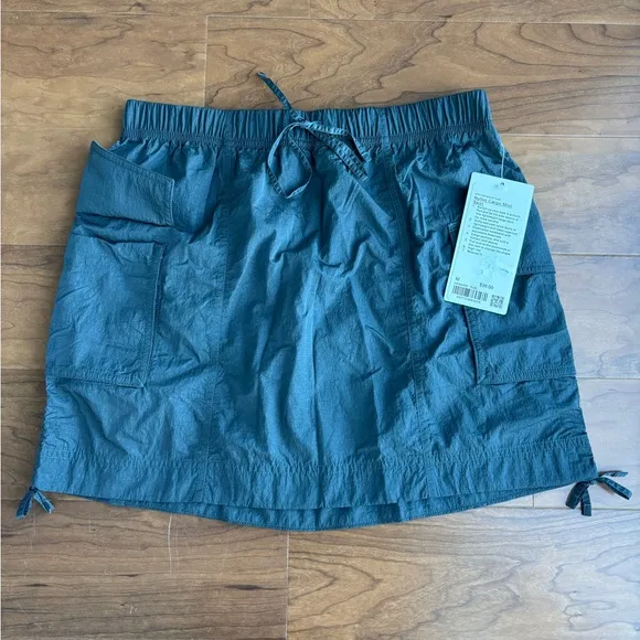 NWT Lululemon Nylon Cargo Mini Skirt