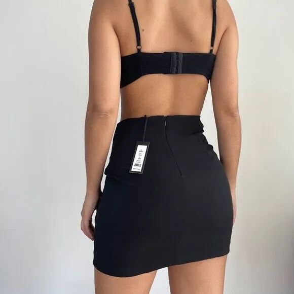 NWT Romeo and Juliet couture silver belted ring mini black skirt M