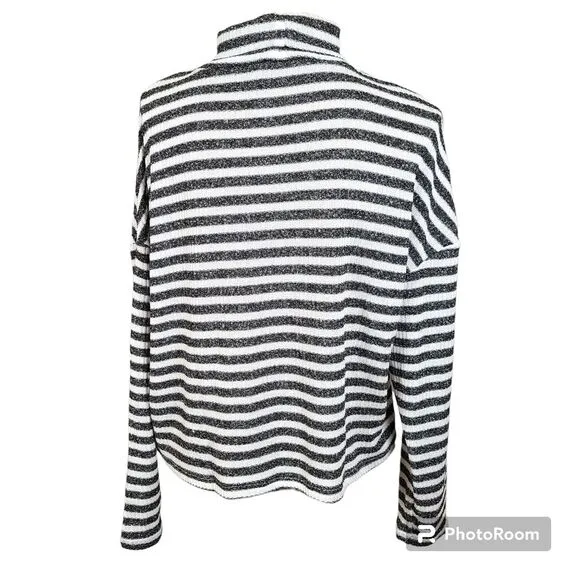 NWT Sanctuary Size Medium White Silver Stripe Relaxed-Fit Turtleneck Sweater
