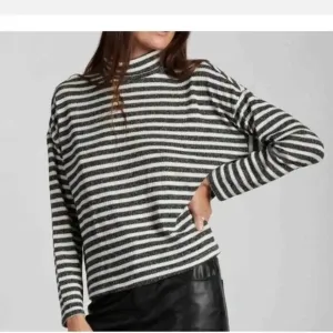 NWT Sanctuary Size Medium White Silver Stripe Relaxed-Fit Turtleneck Sweater