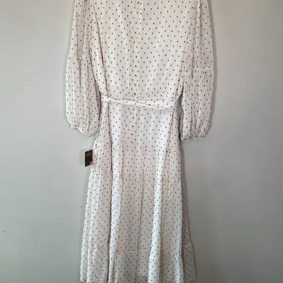 NWT Taylor V-Neck Belt Waisted Printed Fit and Flare Midi Dress