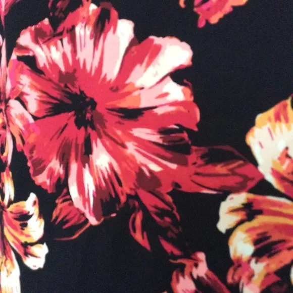 NWT WHBM Floral Stretch Pencil Skirt